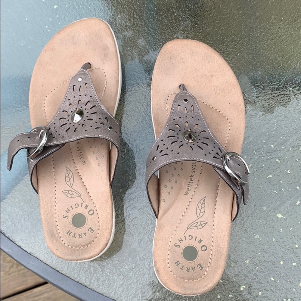 Earth Origin shoes size 8 and a half!